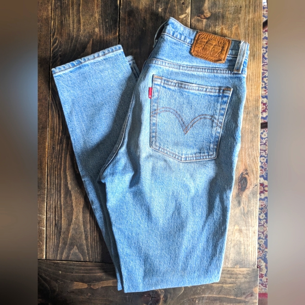 Levi's Light Blue Wedgie Jeans size 24